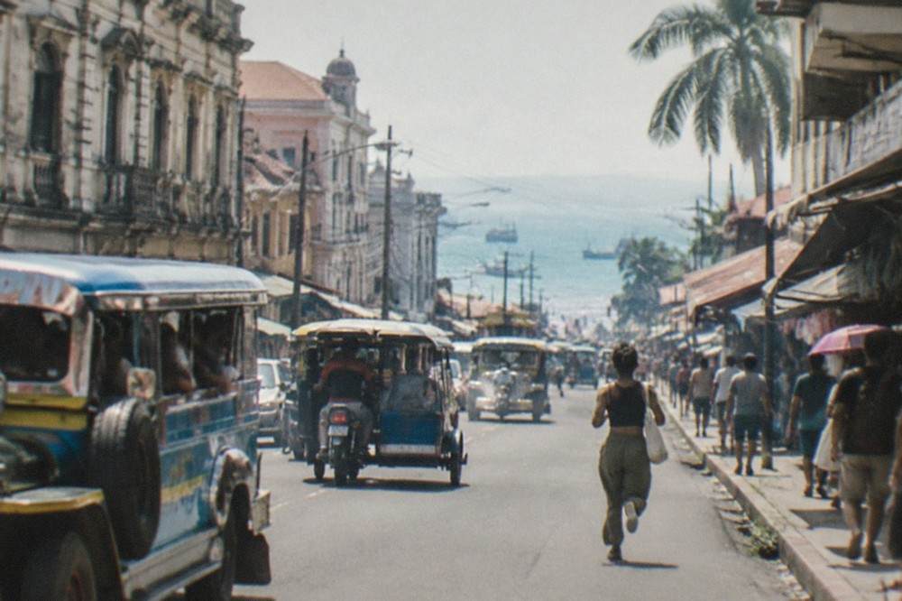 Colon Street in Cebu City with heritage buildings and jeepney traffic